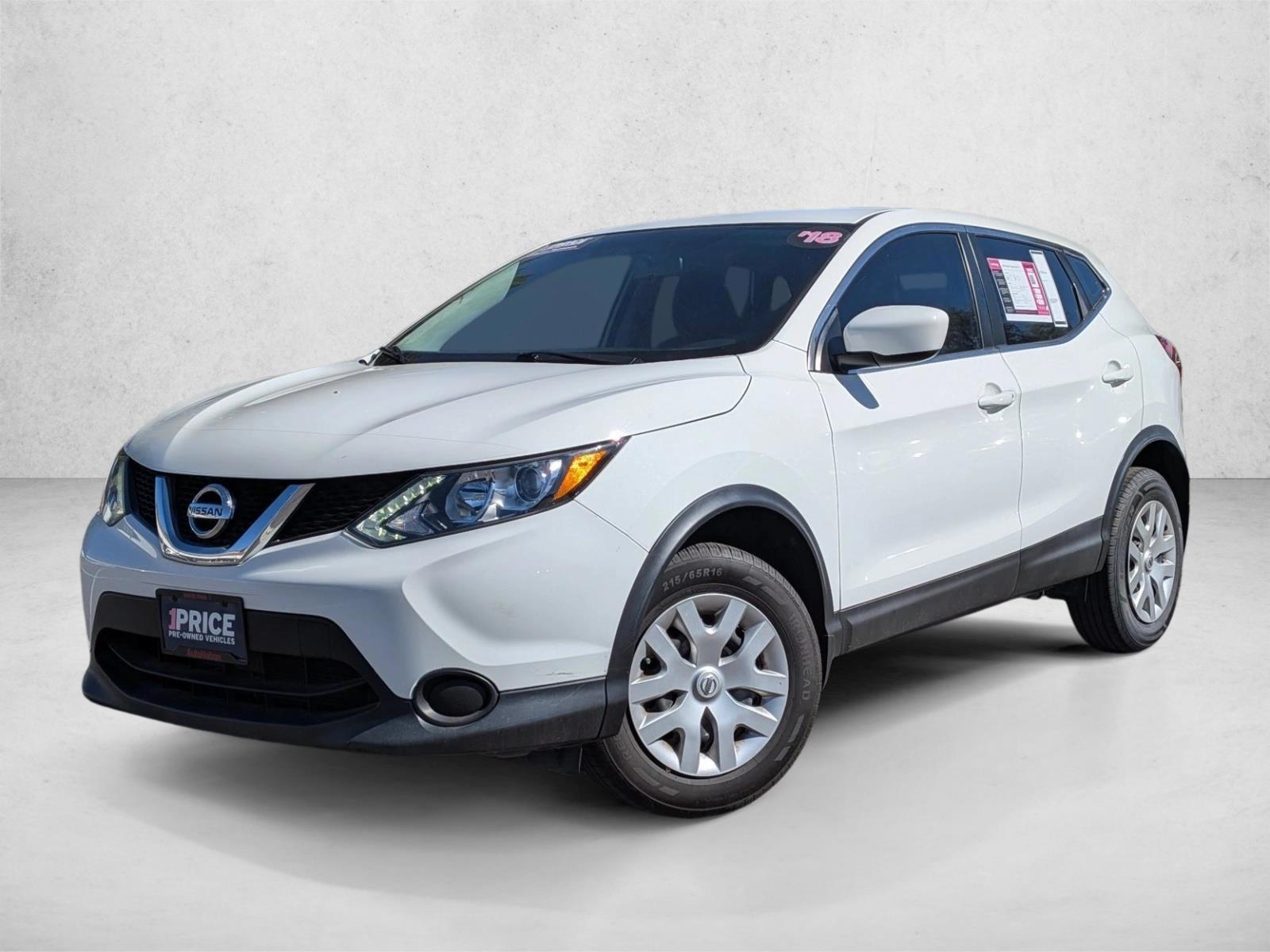 Thumbnail: 2018 Nissan Rogue Sport - 1