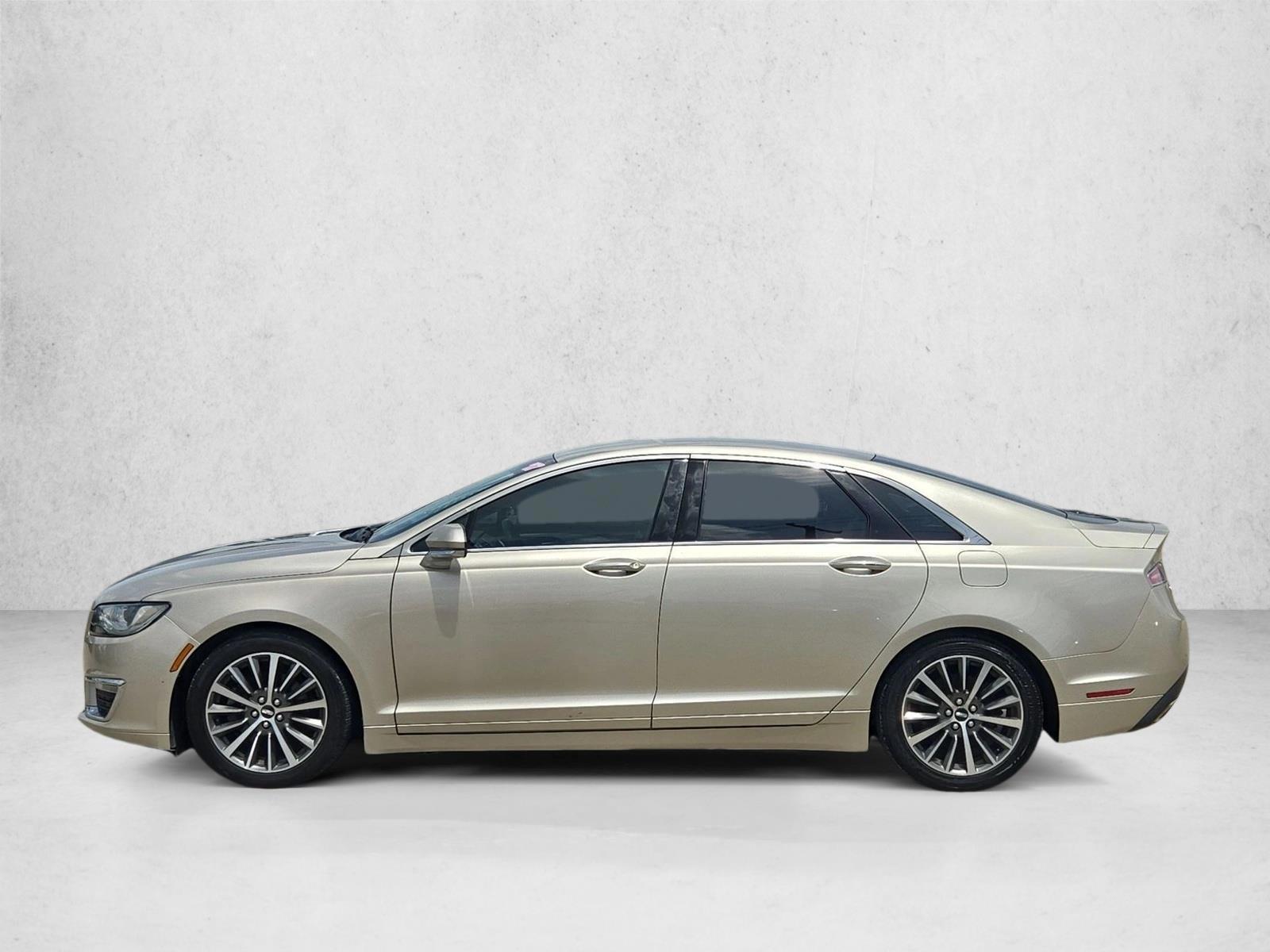 Thumbnail: 2017 Lincoln MKZ - 2