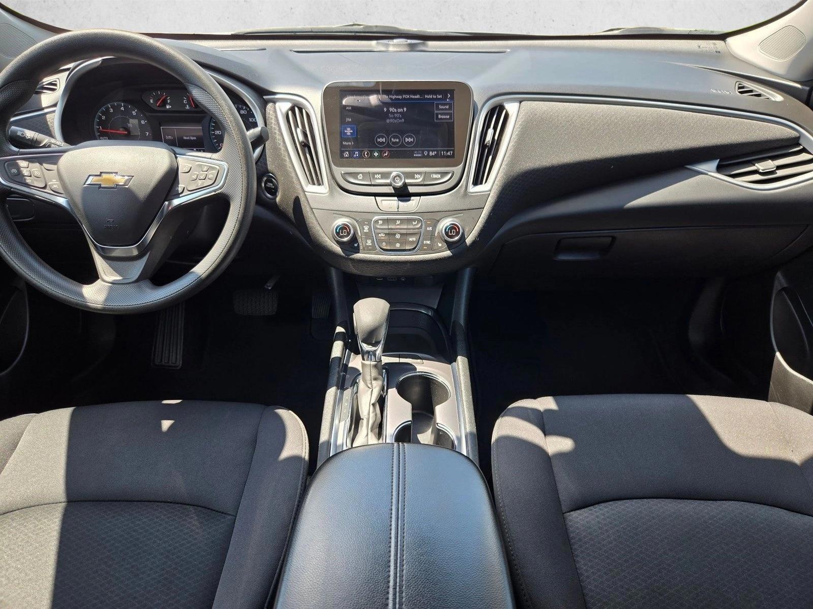 Thumbnail: 2024 Chevrolet Malibu - 4
