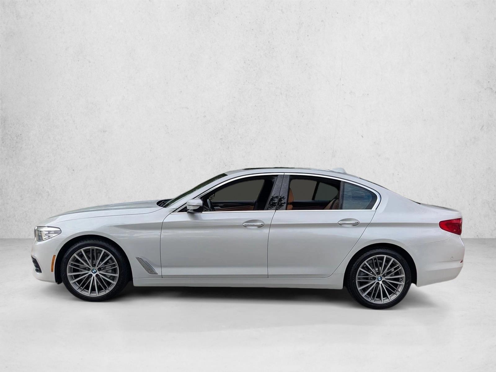 Thumbnail: 2017 BMW 5 Series - 2