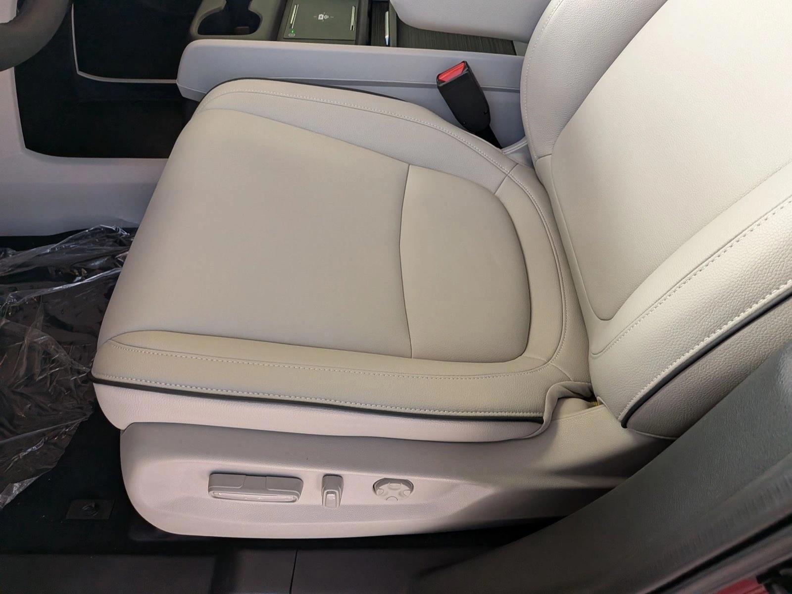 Thumbnail: 2026 Honda Odyssey - 4