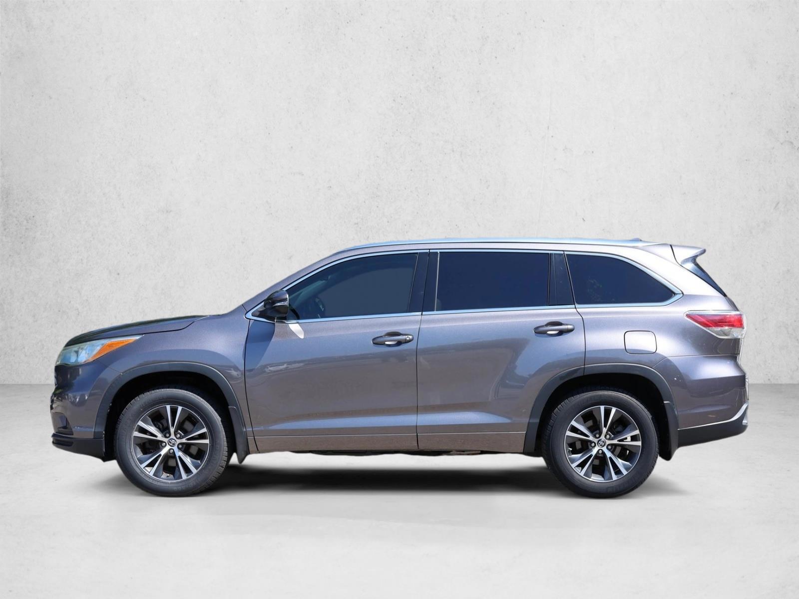 Thumbnail: 2016 Toyota Highlander - 2