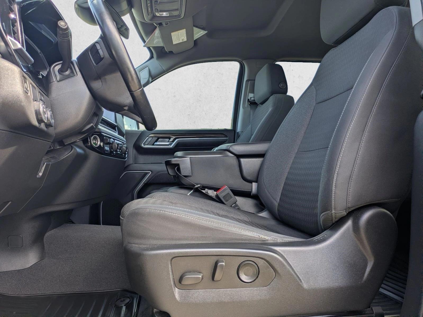 Thumbnail: 2023 Chevrolet Silverado 1500 - 5
