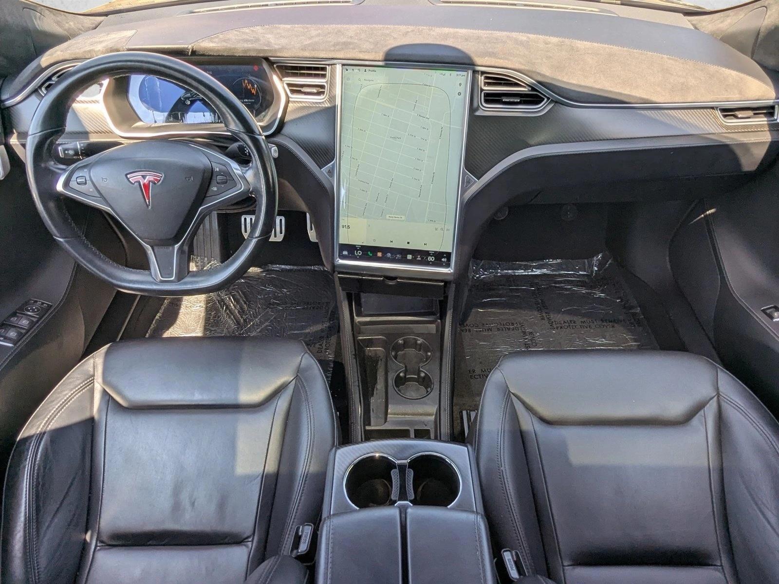 Thumbnail: 2015 Tesla Model S - 4