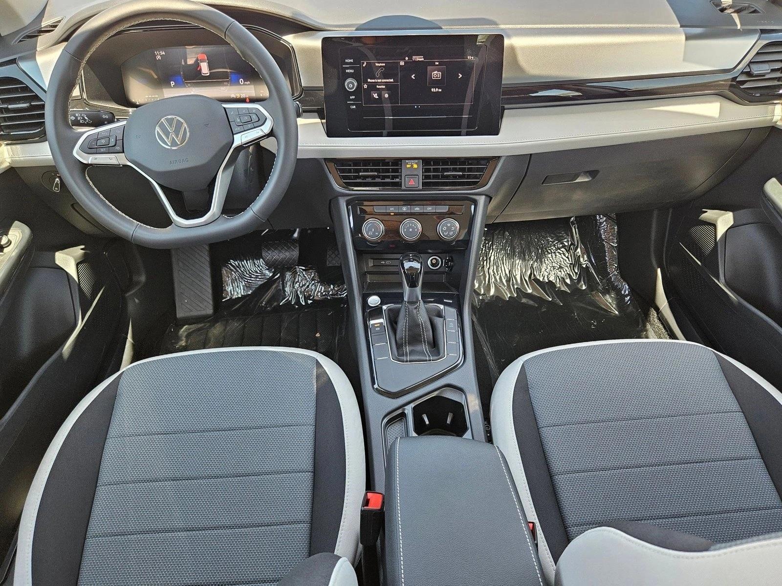 Thumbnail: 2026 Volkswagen Taos - 4