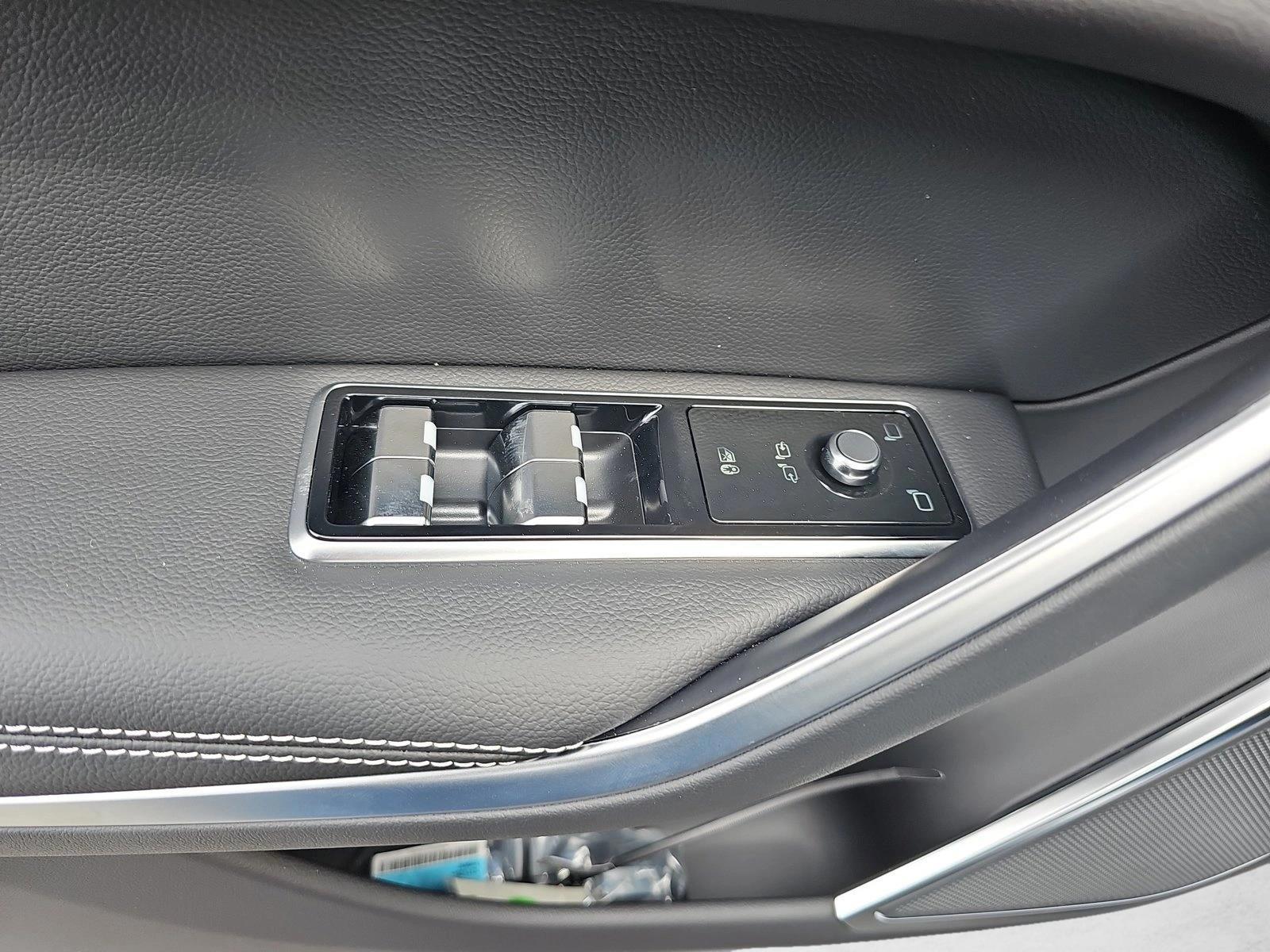 2026 Jaguar F-Pace R-Dynamic S - Photo 21