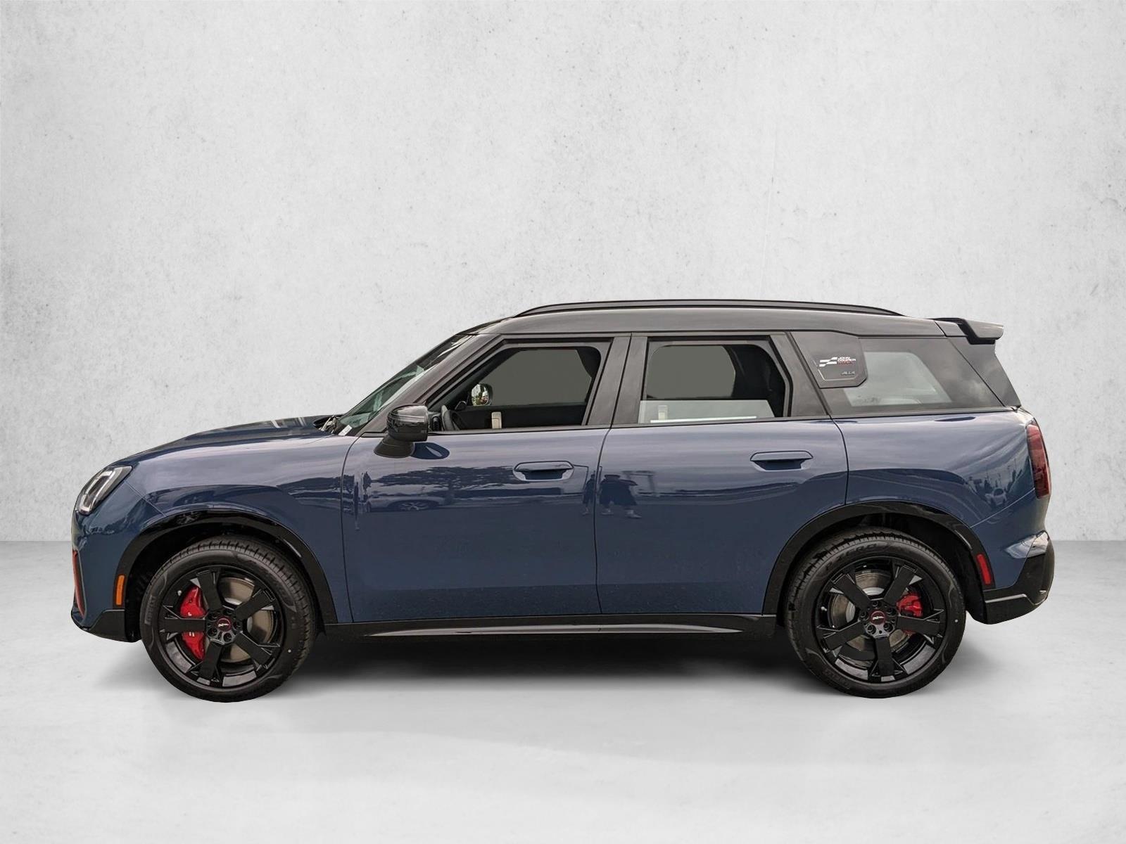 Thumbnail: 2027 MINI Cooper Countryman - 2