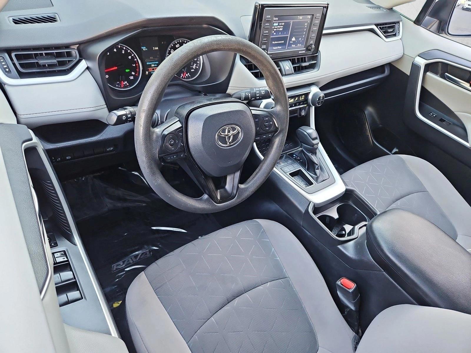 Thumbnail: 2021 Toyota RAV4 - 3
