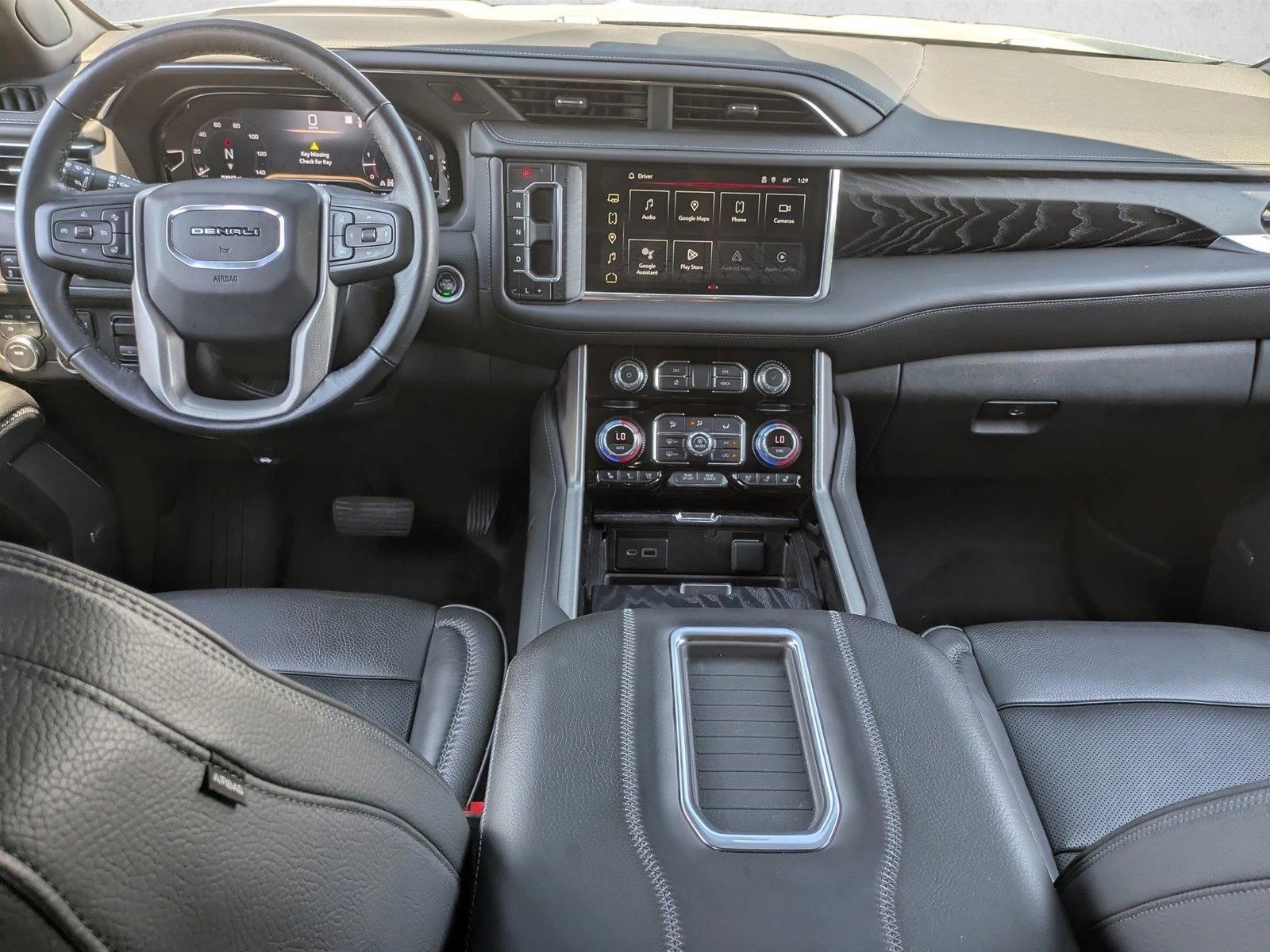 Thumbnail: 2022 GMC Yukon XL - 3