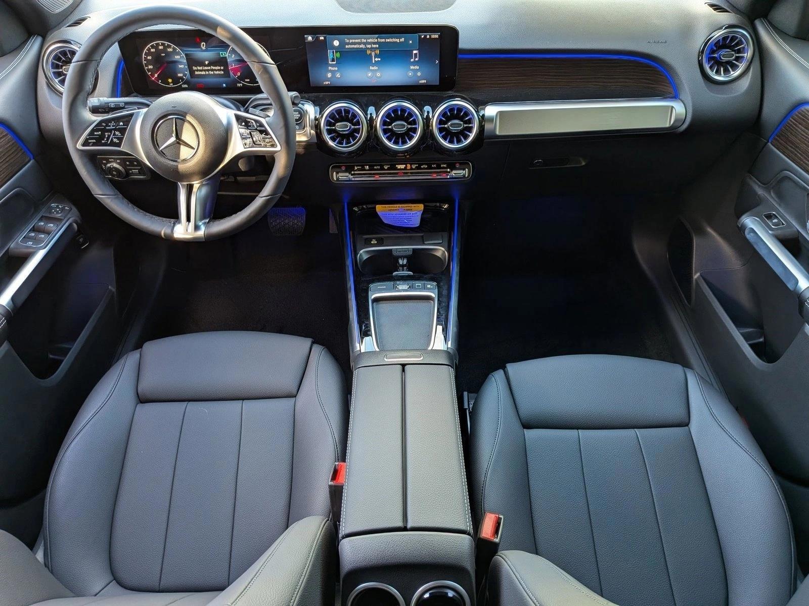 Thumbnail: 2026 Mercedes-Benz GLB - 4