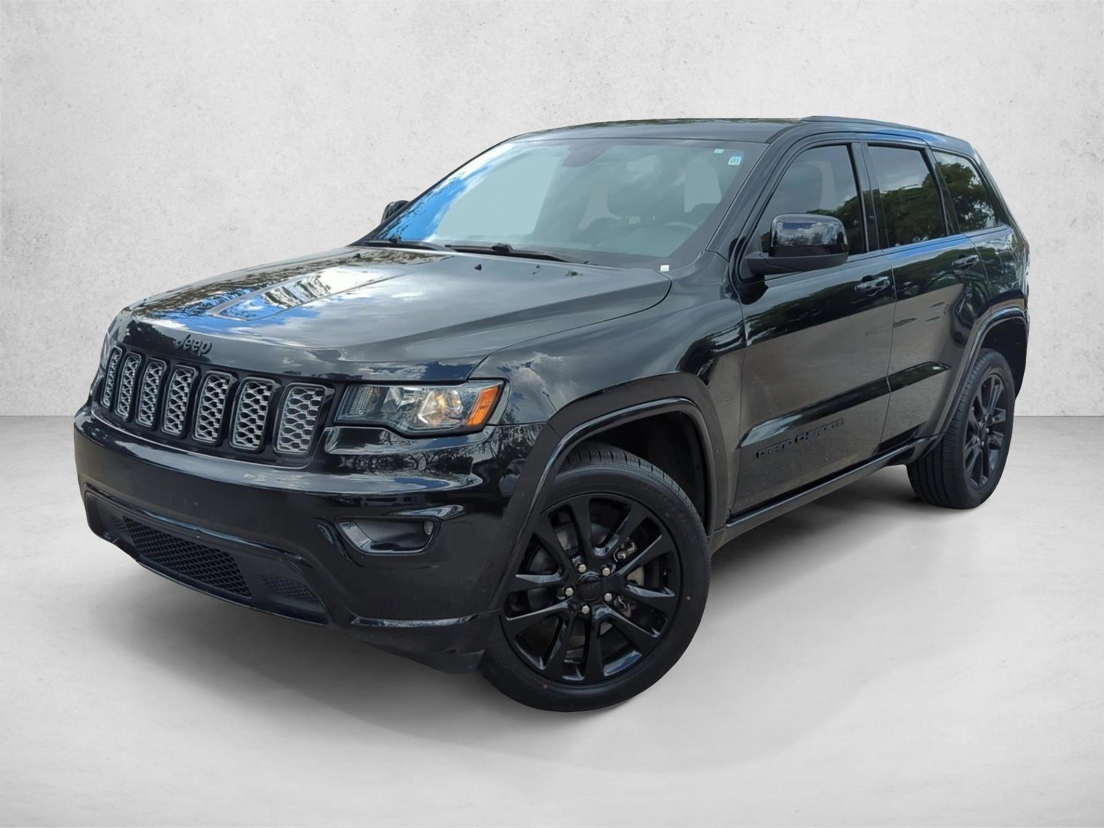 Thumbnail: 2018 Jeep Grand Cherokee - 1