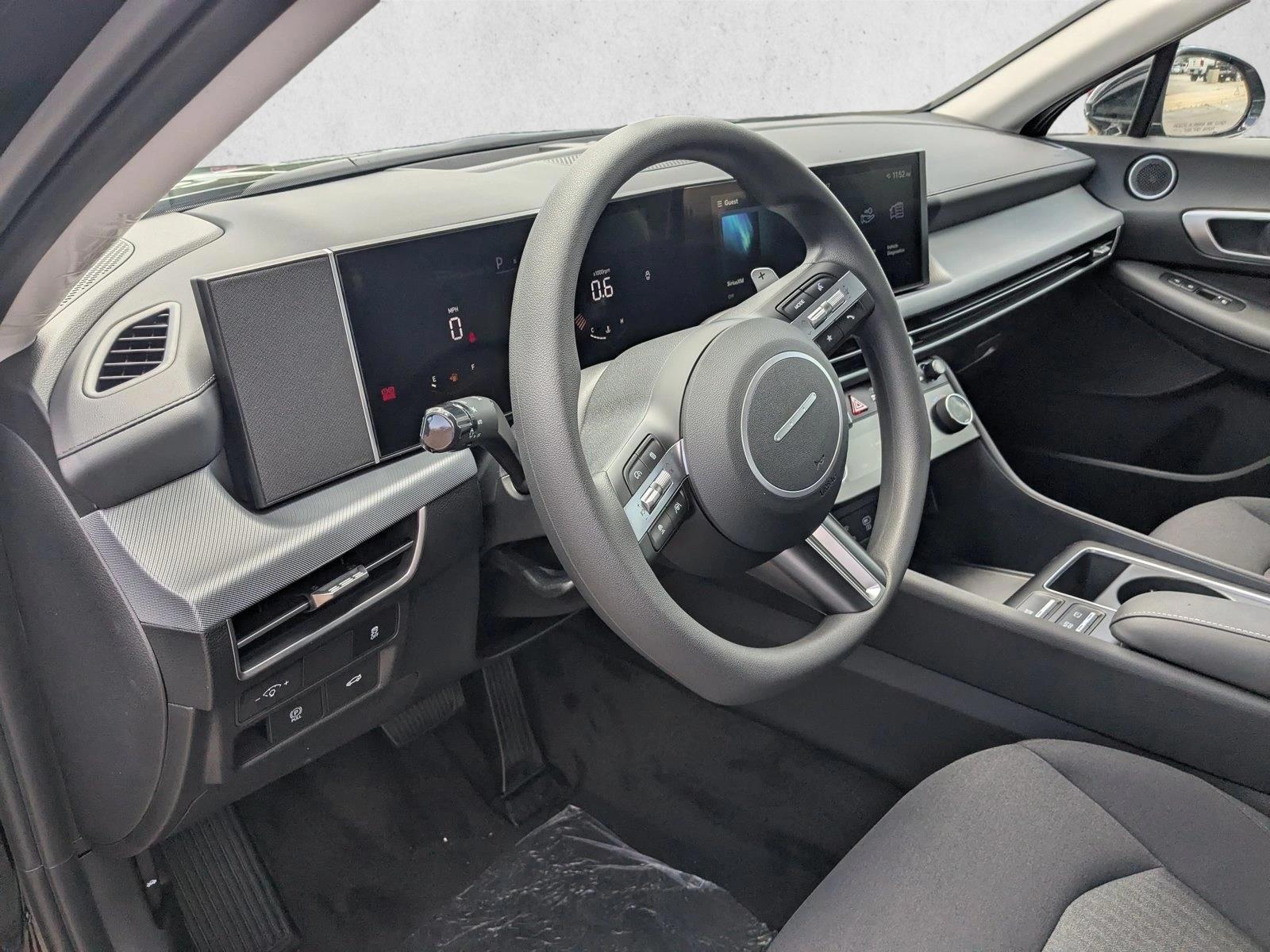 2025 Hyundai Sonata SEL - Photo 8