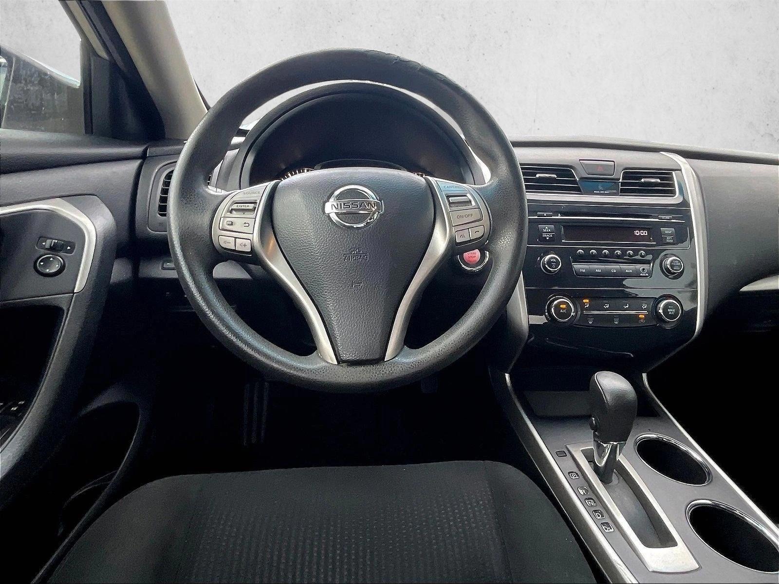 Thumbnail: 2015 Nissan Altima - 3