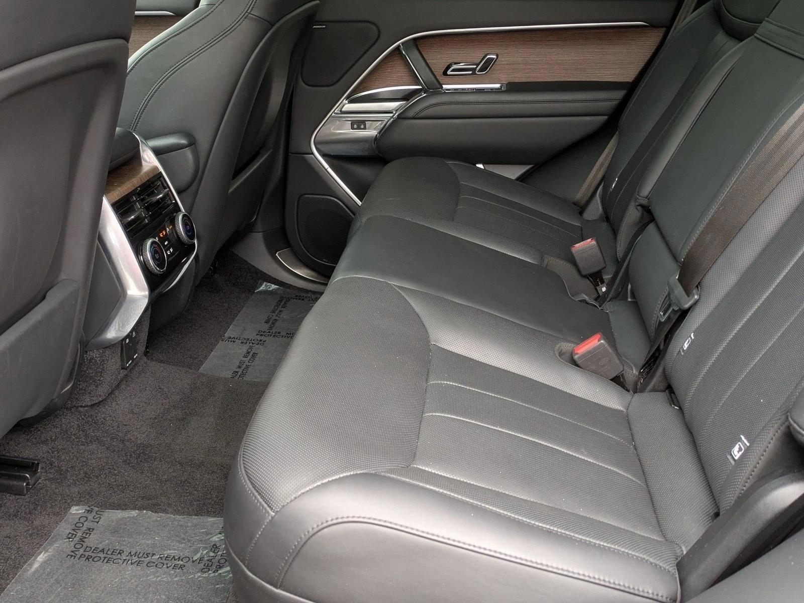 2024 Land Rover Range Rover SE - Photo 20