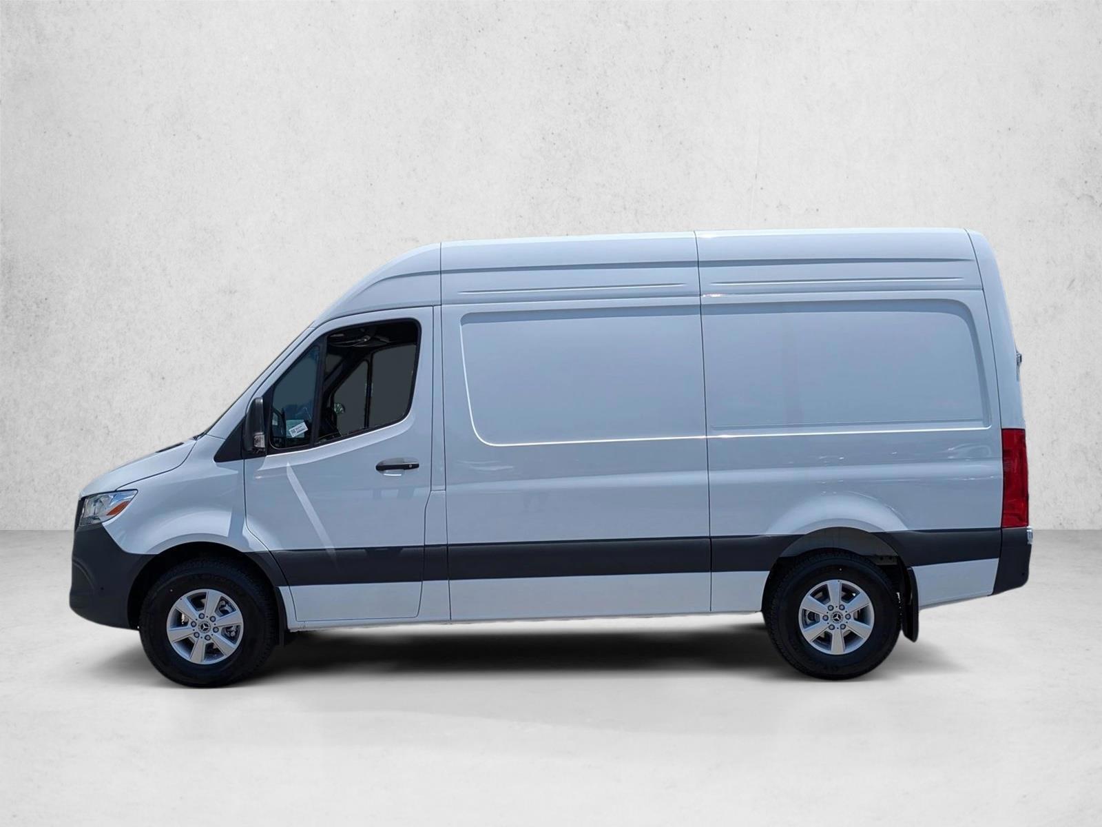 Thumbnail: 2025 Mercedes-Benz Sprinter - 2