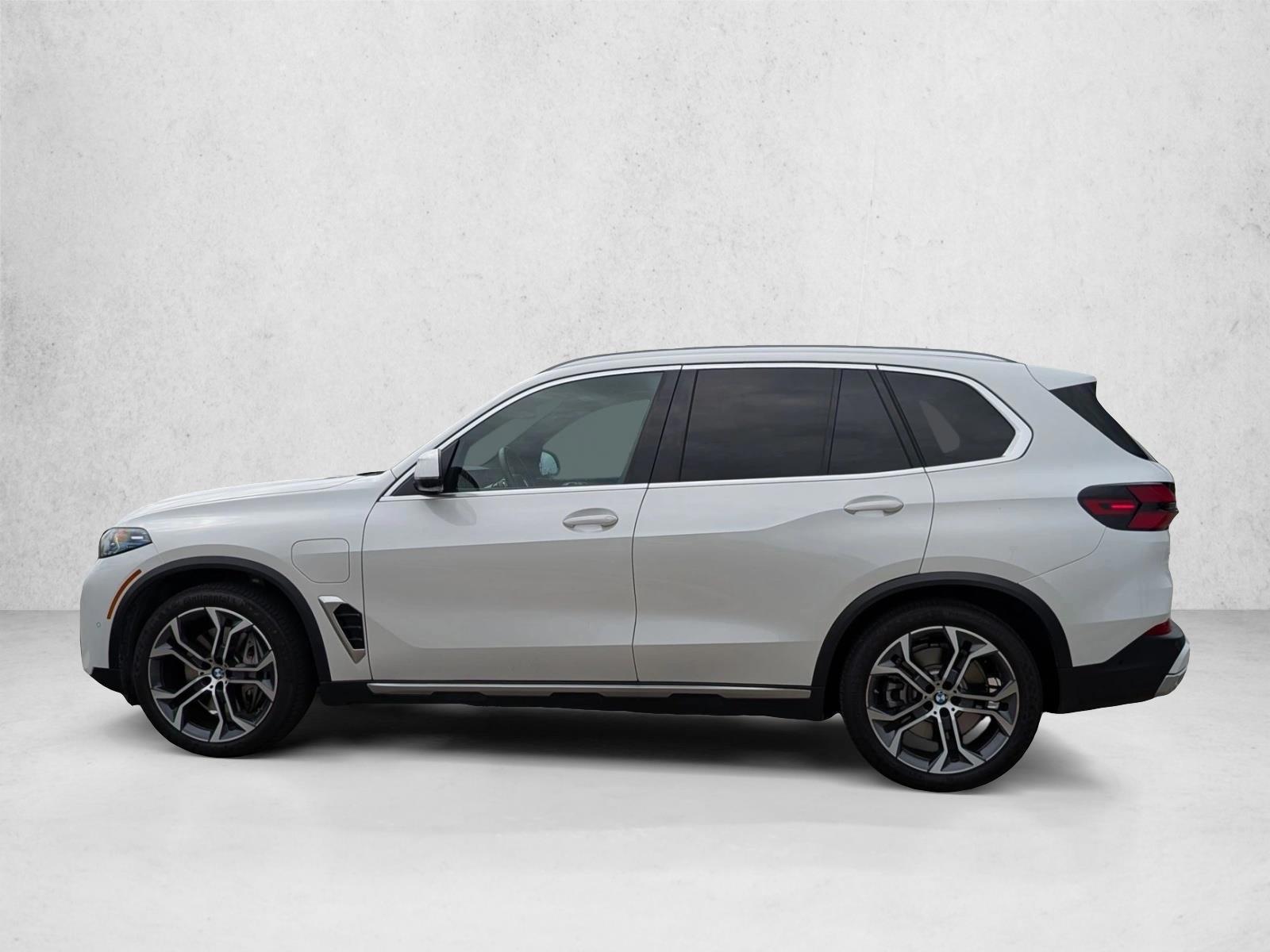 Thumbnail: 2026 BMW X5 - 2