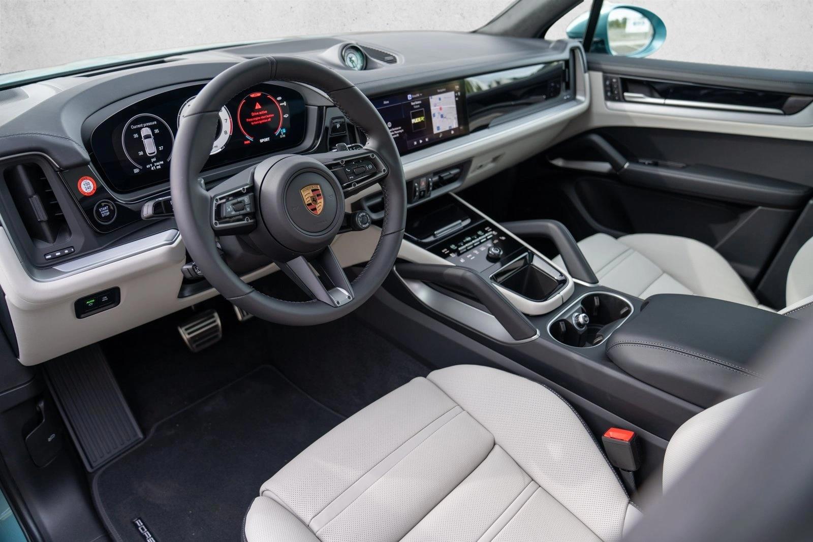 Thumbnail: 2026 Porsche Cayenne - 3