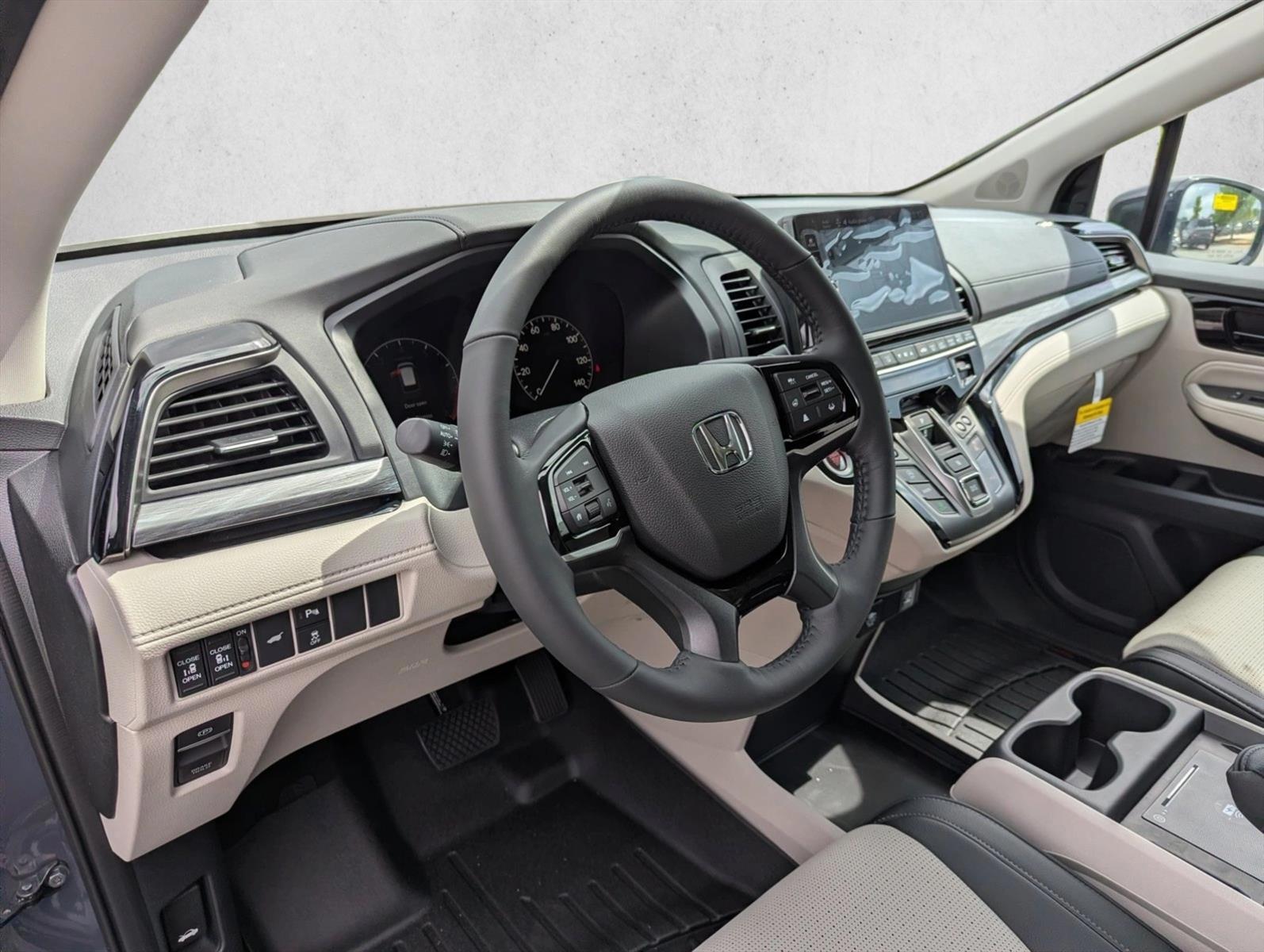 Thumbnail: 2026 Honda Odyssey - 3