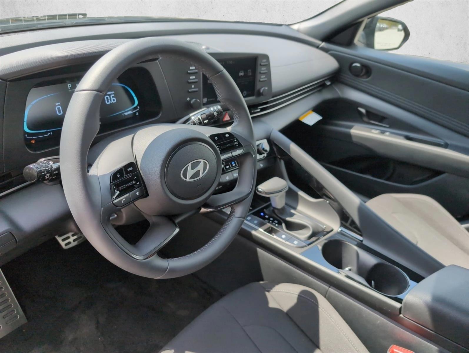 Thumbnail: 2026 Hyundai Elantra - 3