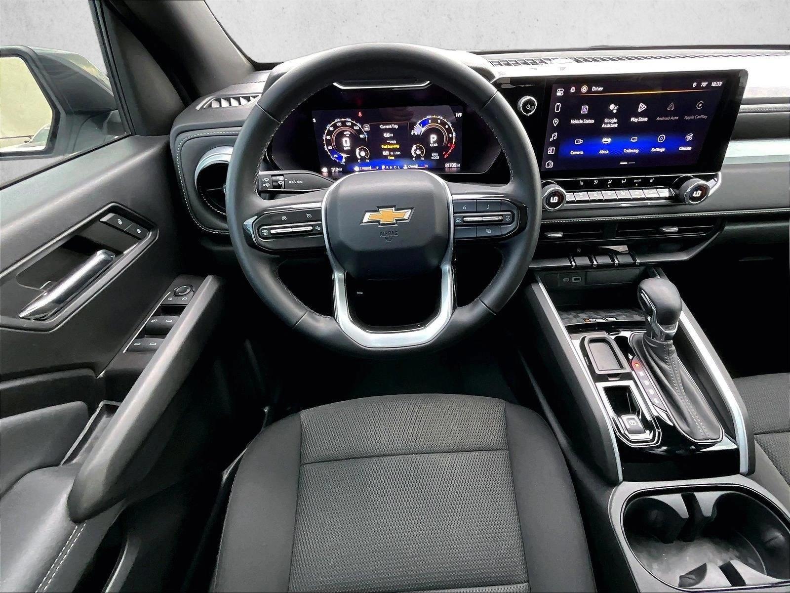 Thumbnail: 2024 Chevrolet Colorado - 3