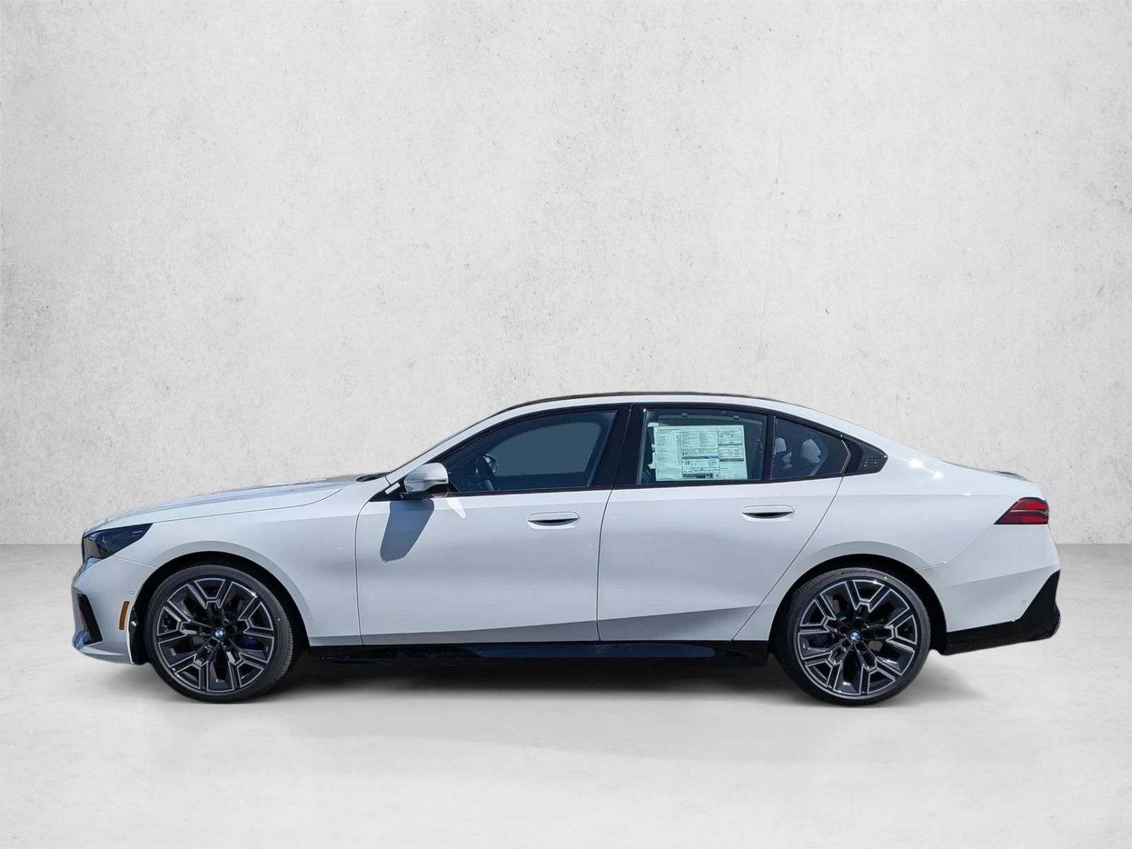 Thumbnail: 2026 BMW 5 Series - 2