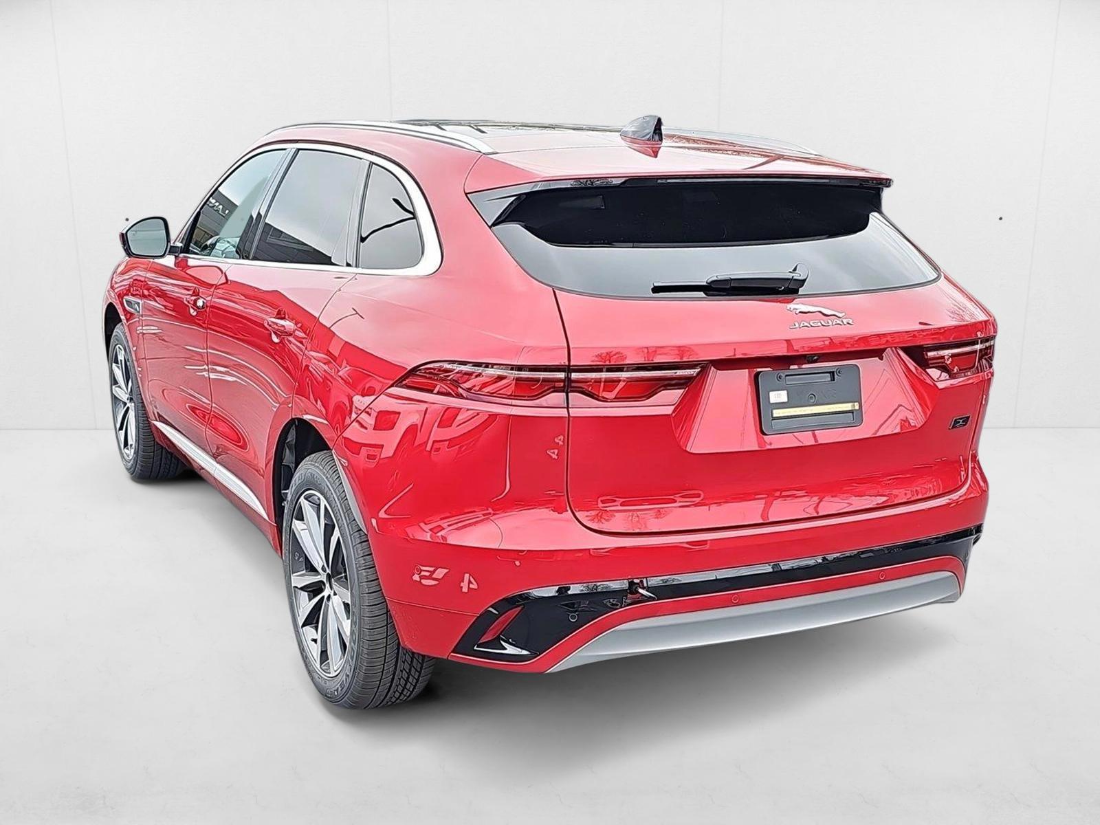 2026 Jaguar F-Pace R-Dynamic S - Photo 7