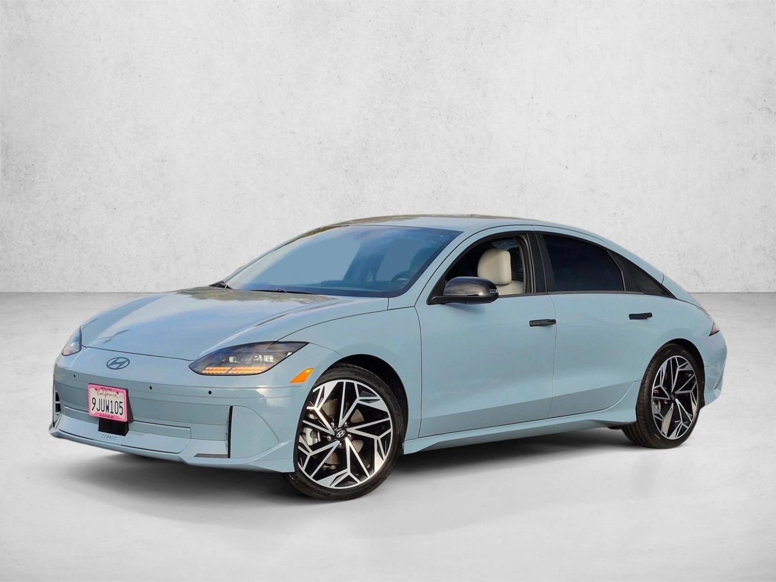 Thumbnail: 2023 Hyundai Ioniq 6 - 1