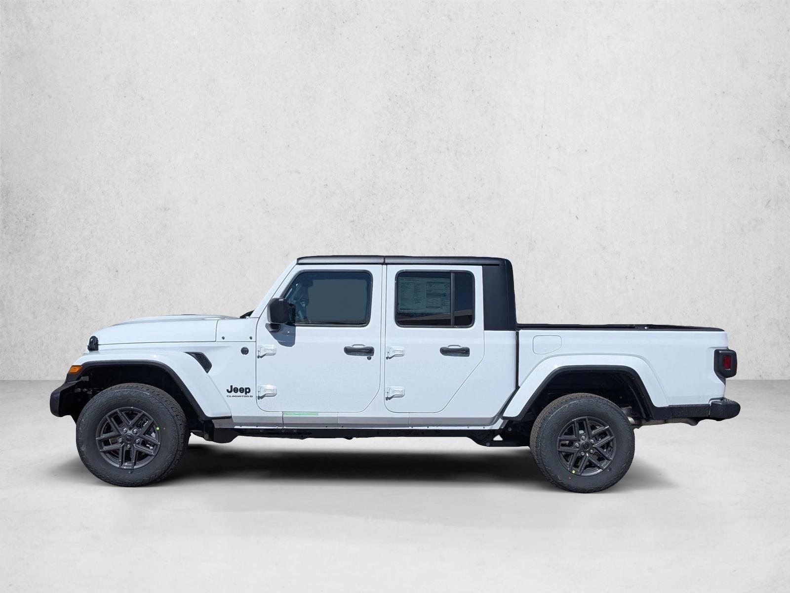 Thumbnail: 2026 Jeep Gladiator - 2