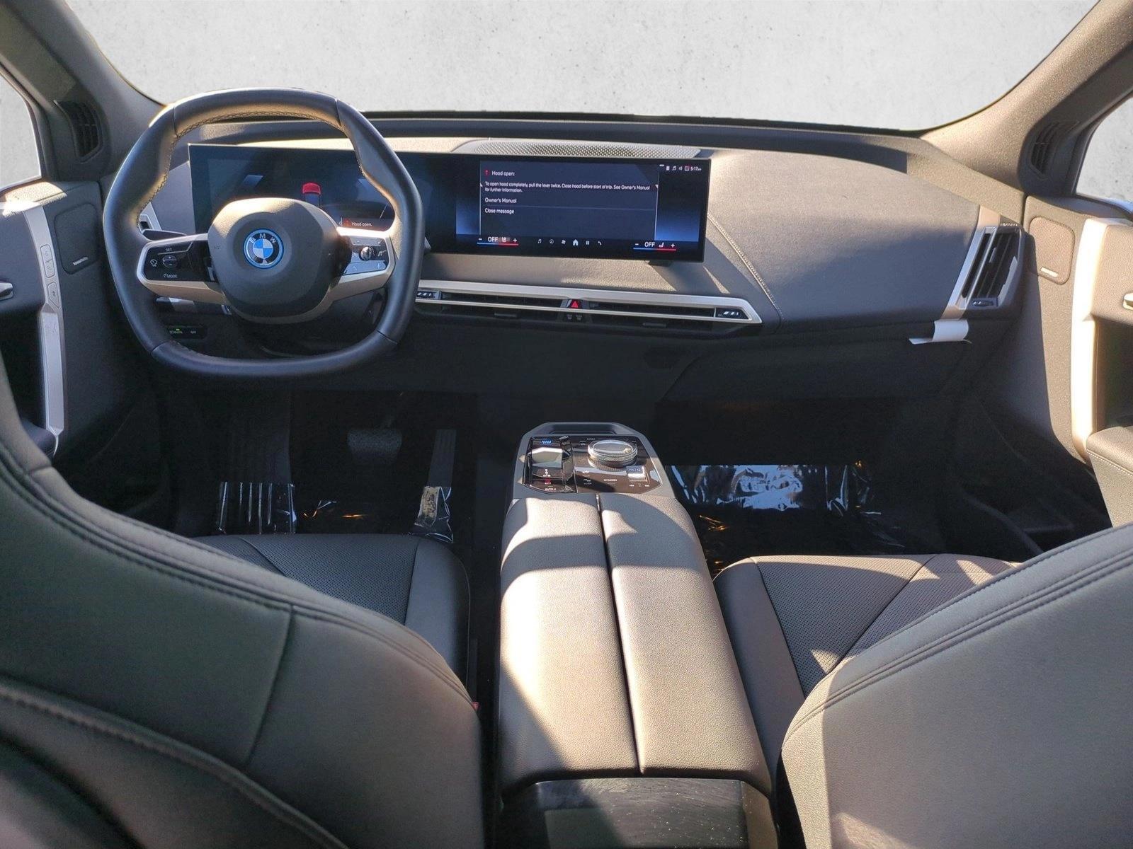 Thumbnail: 2025 BMW iX - 3