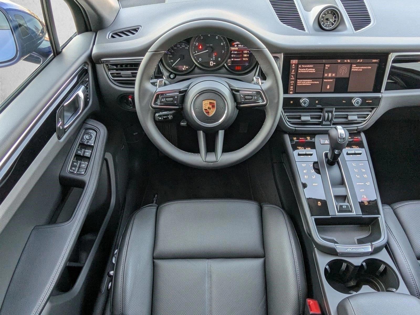 Thumbnail: 2026 Porsche Macan - 4