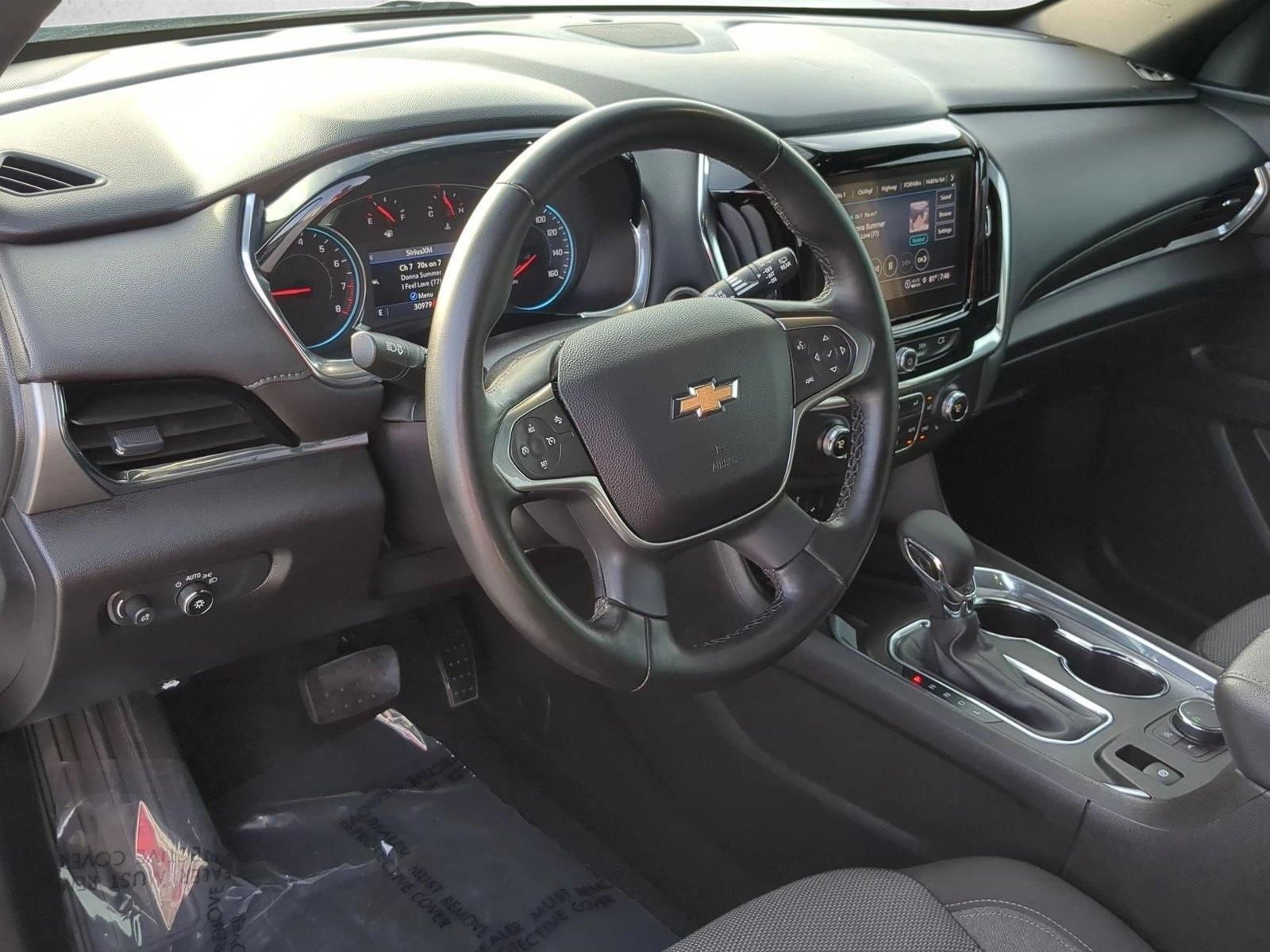 Thumbnail: 2023 Chevrolet Traverse - 3