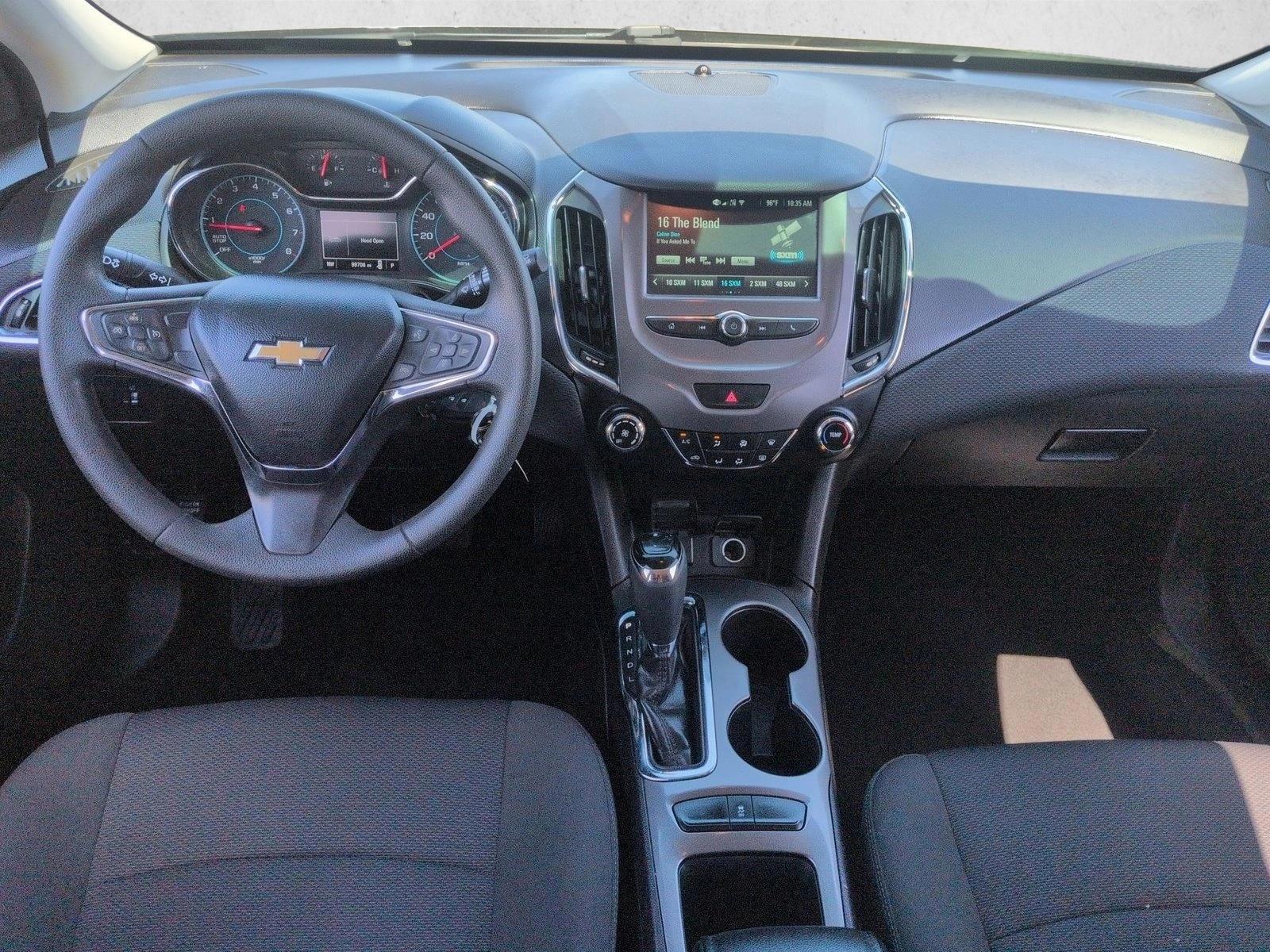 Thumbnail: 2018 Chevrolet Cruze - 4