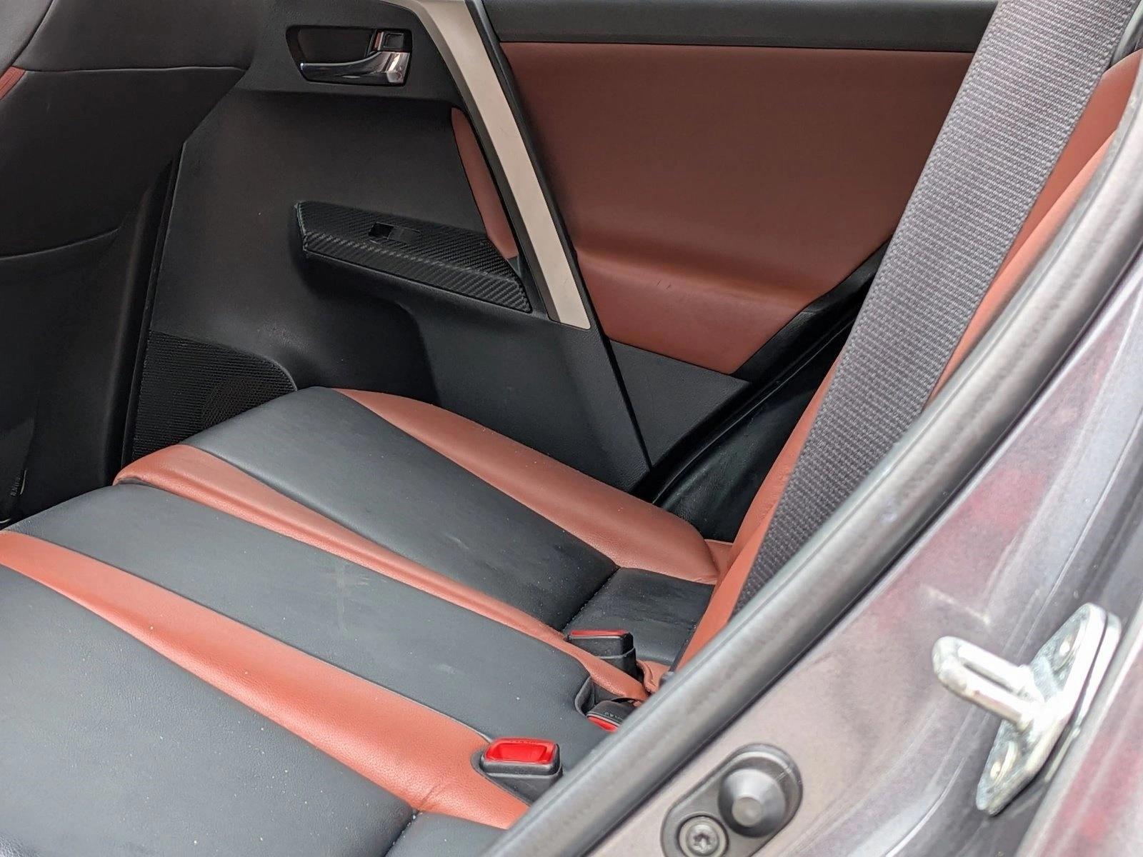 Thumbnail: 2015 Toyota RAV4 - 2