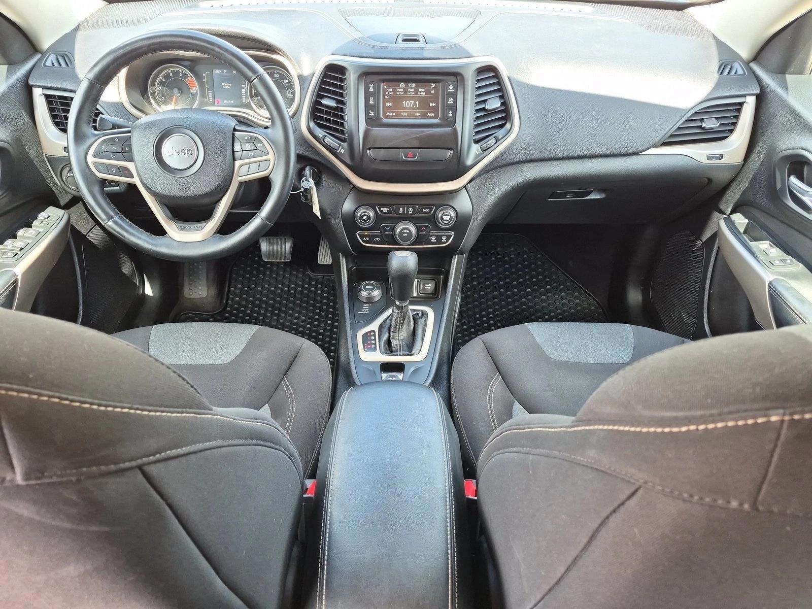 Thumbnail: 2017 Jeep Cherokee - 3