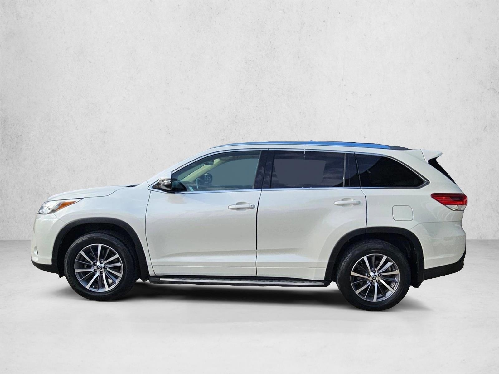 Thumbnail: 2017 Toyota Highlander - 2