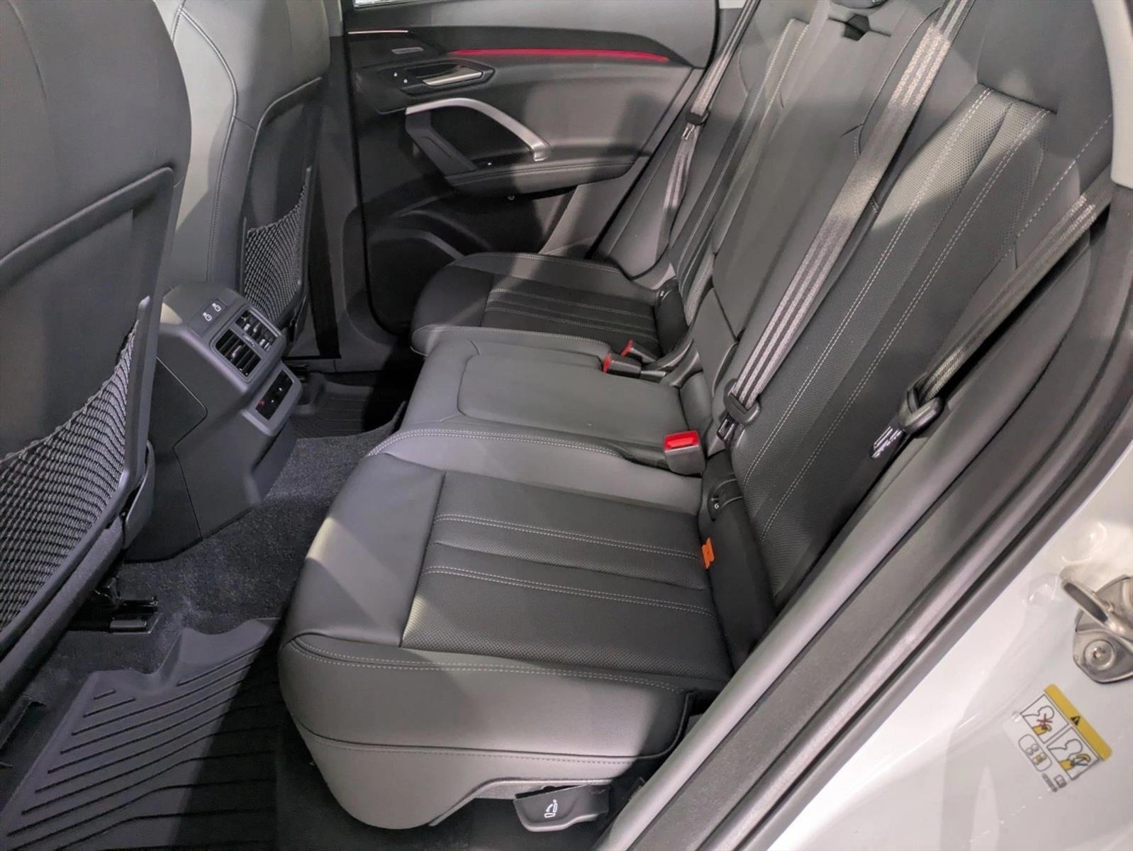 2025 Audi New Q5 Premium Plus - Photo 16