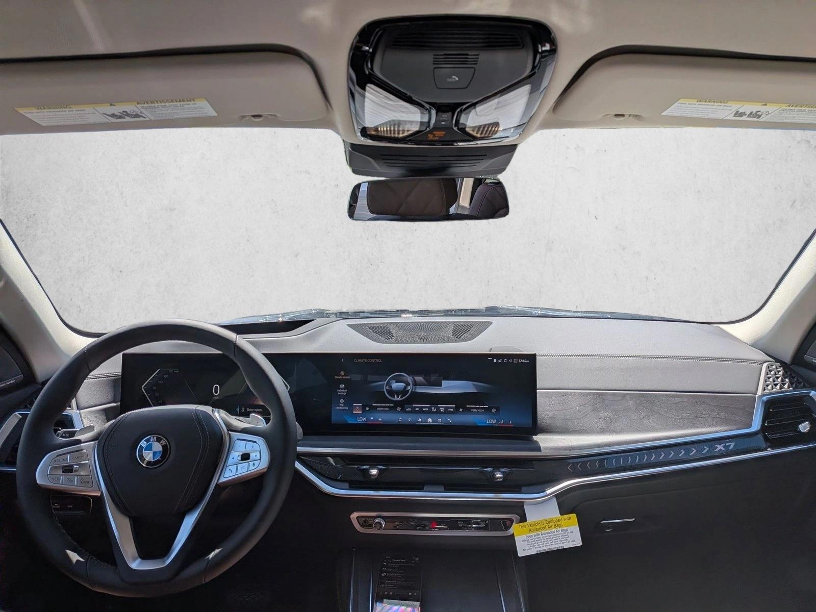 Thumbnail: 2026 BMW X7 - 4