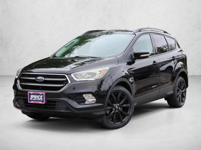 2017 Ford Escape Titanium -
                  Des Plaines, IL