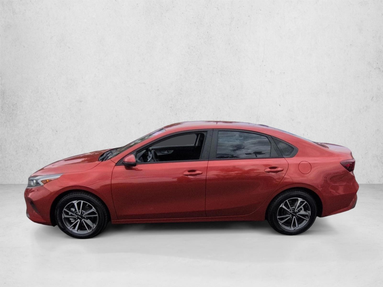 Thumbnail: 2022 Kia Forte - 3