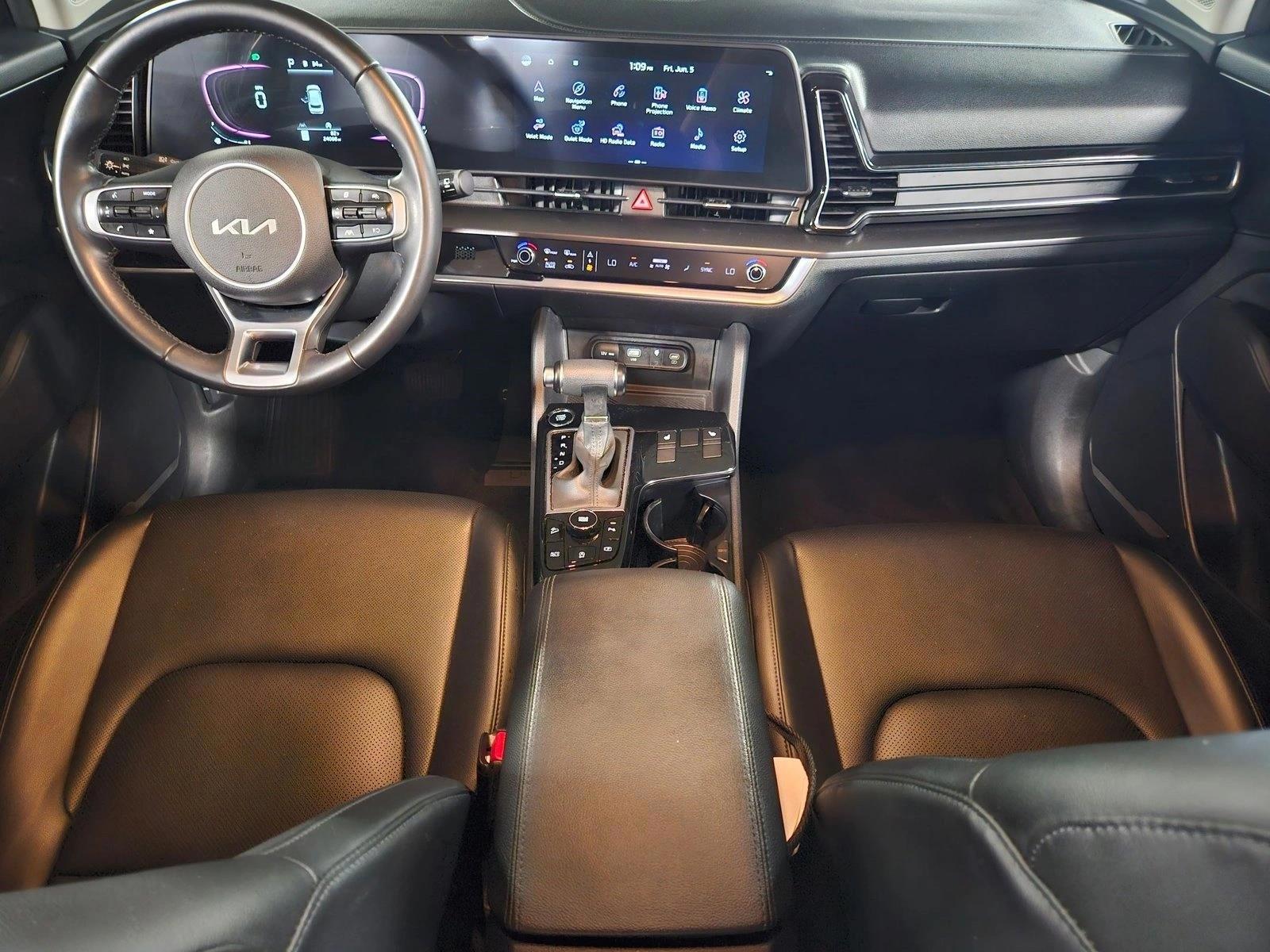 Thumbnail: 2023 Kia Sportage - 3