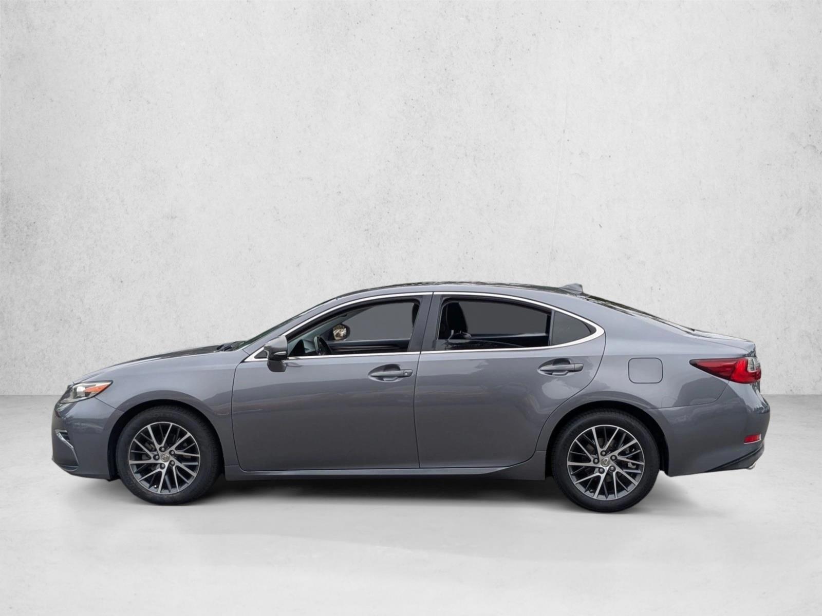 Thumbnail: 2016 Lexus ES - 2