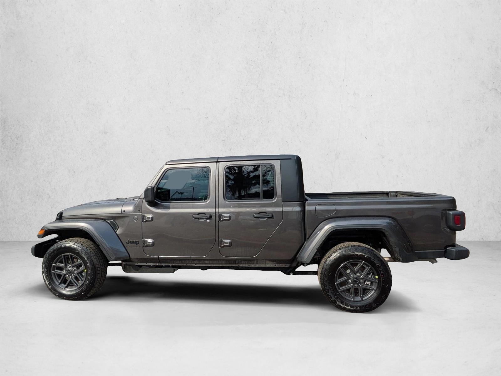 Thumbnail: 2026 Jeep Gladiator - 2