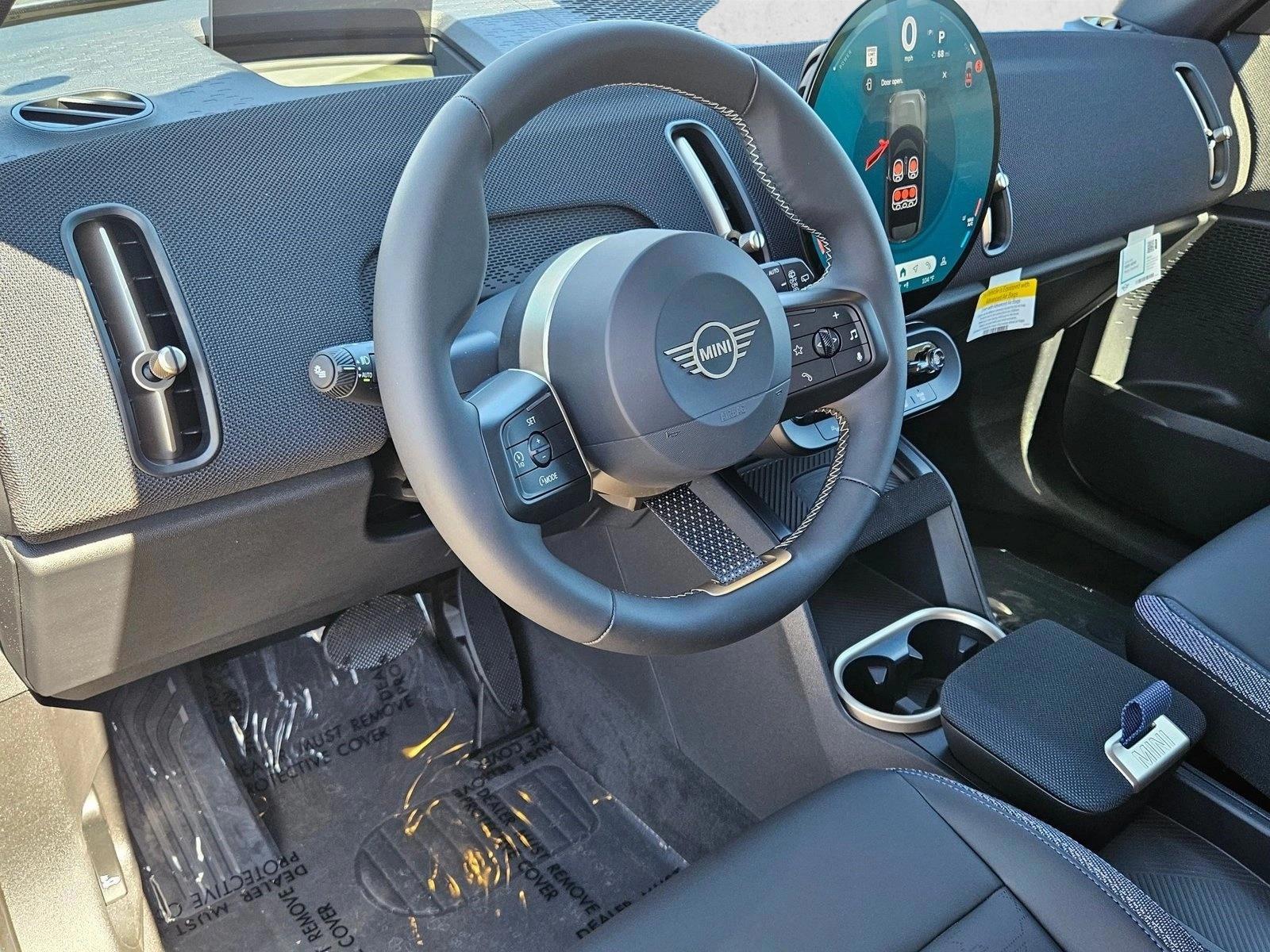 Thumbnail: 2027 MINI Cooper Countryman - 3