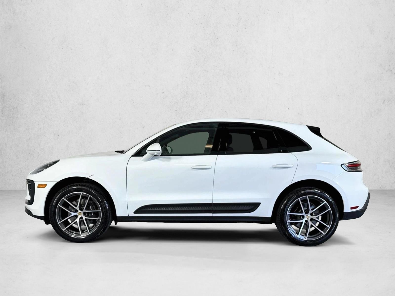 Thumbnail: 2026 Porsche Macan - 2