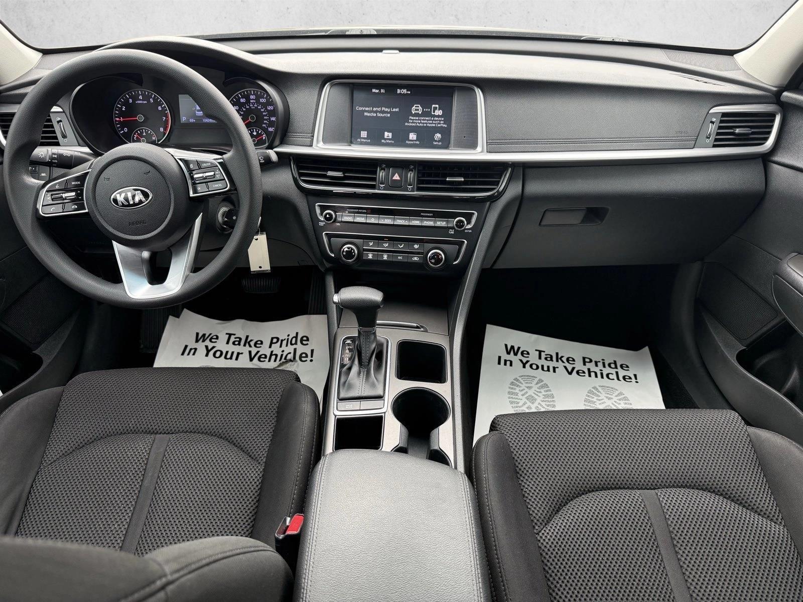 Thumbnail: 2020 Kia Optima - 3