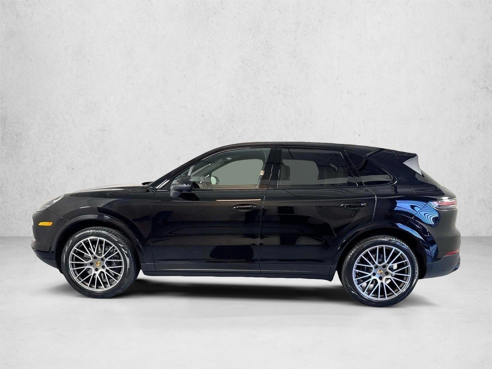 Thumbnail: 2023 Porsche Cayenne - 2