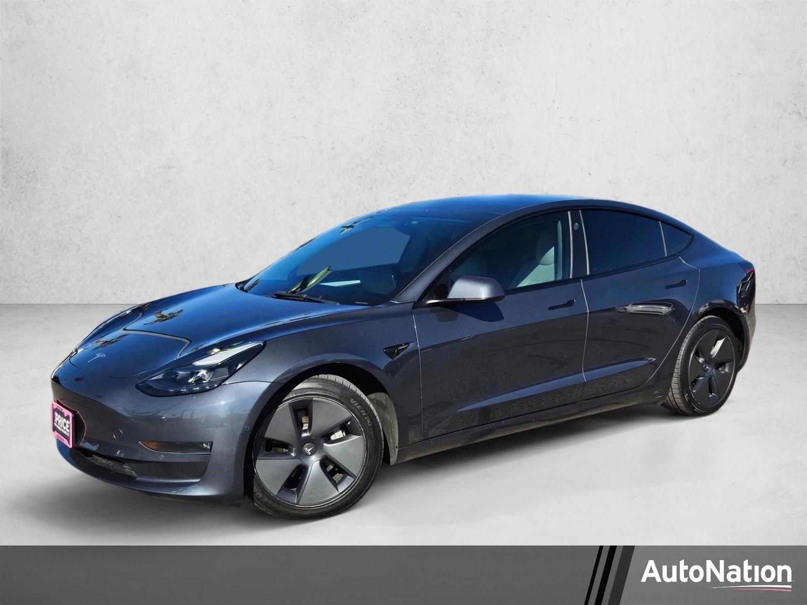 Thumbnail: 2022 Tesla Model 3 - 1