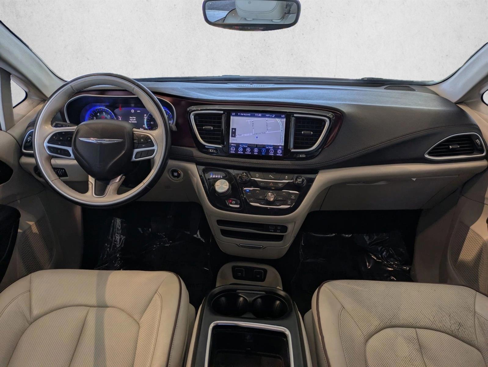Thumbnail: 2019 Chrysler Pacifica - 3