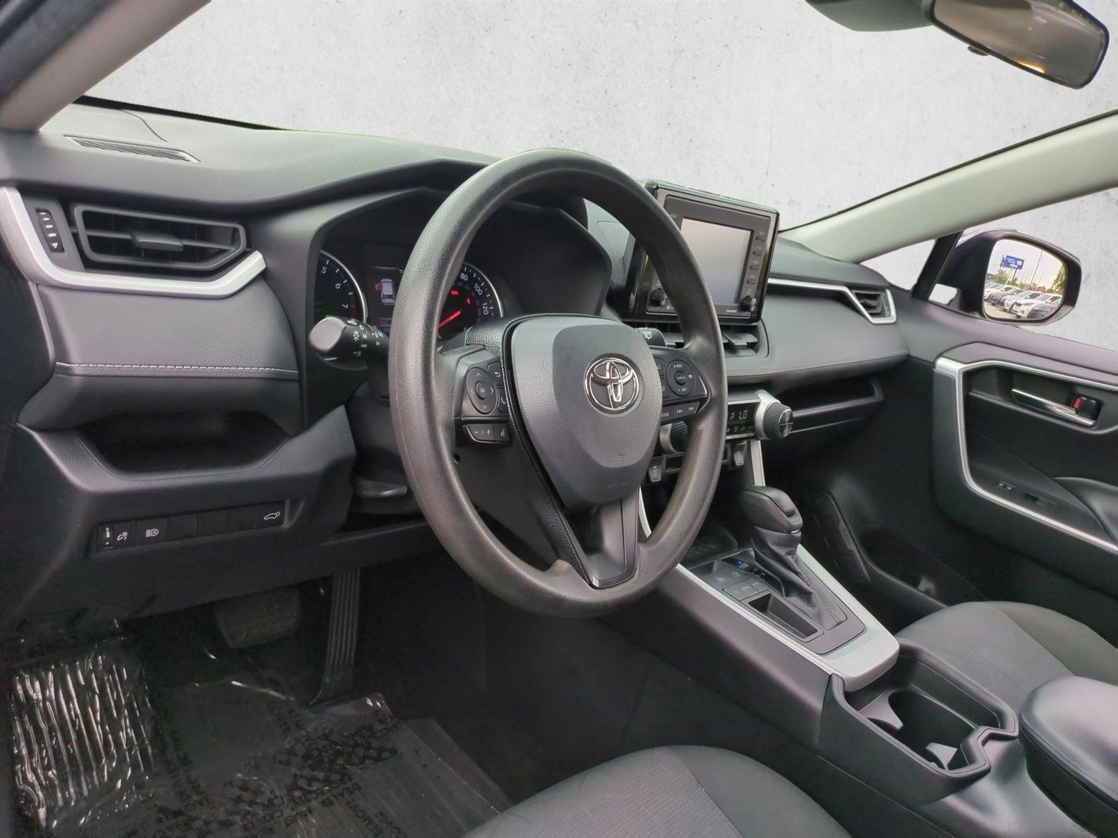 Thumbnail: 2021 Toyota RAV4 - 3