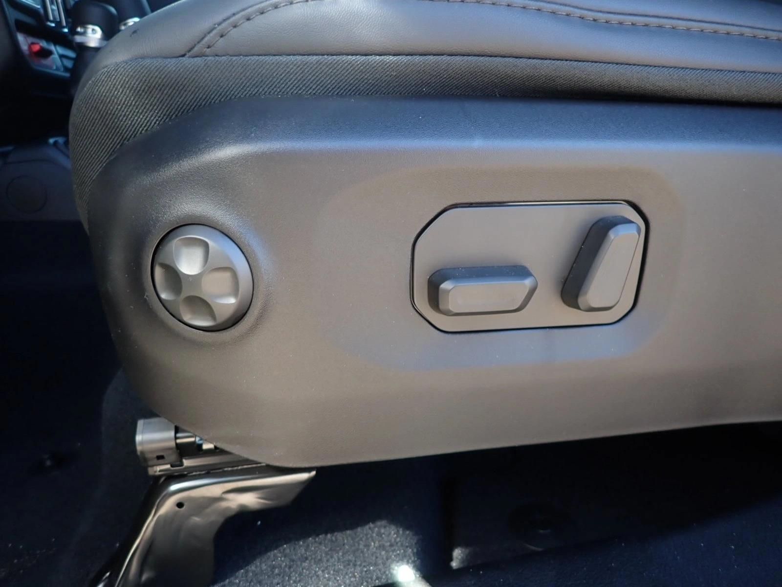 Thumbnail: 2027 Jeep Wrangler - 4